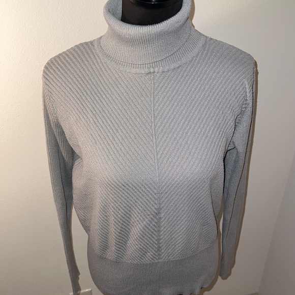 Solitaire gray turtleneck sweater Sz XL long sleeves - Picture 2 of 5